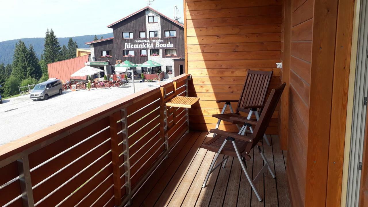 Apartman M5 Horní Mísečky Horni Misecky Exterior foto